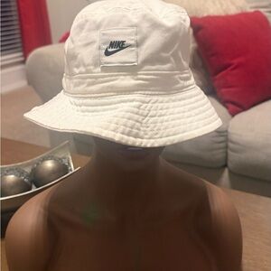 Nike Classic White Bucket Hat - Unisex